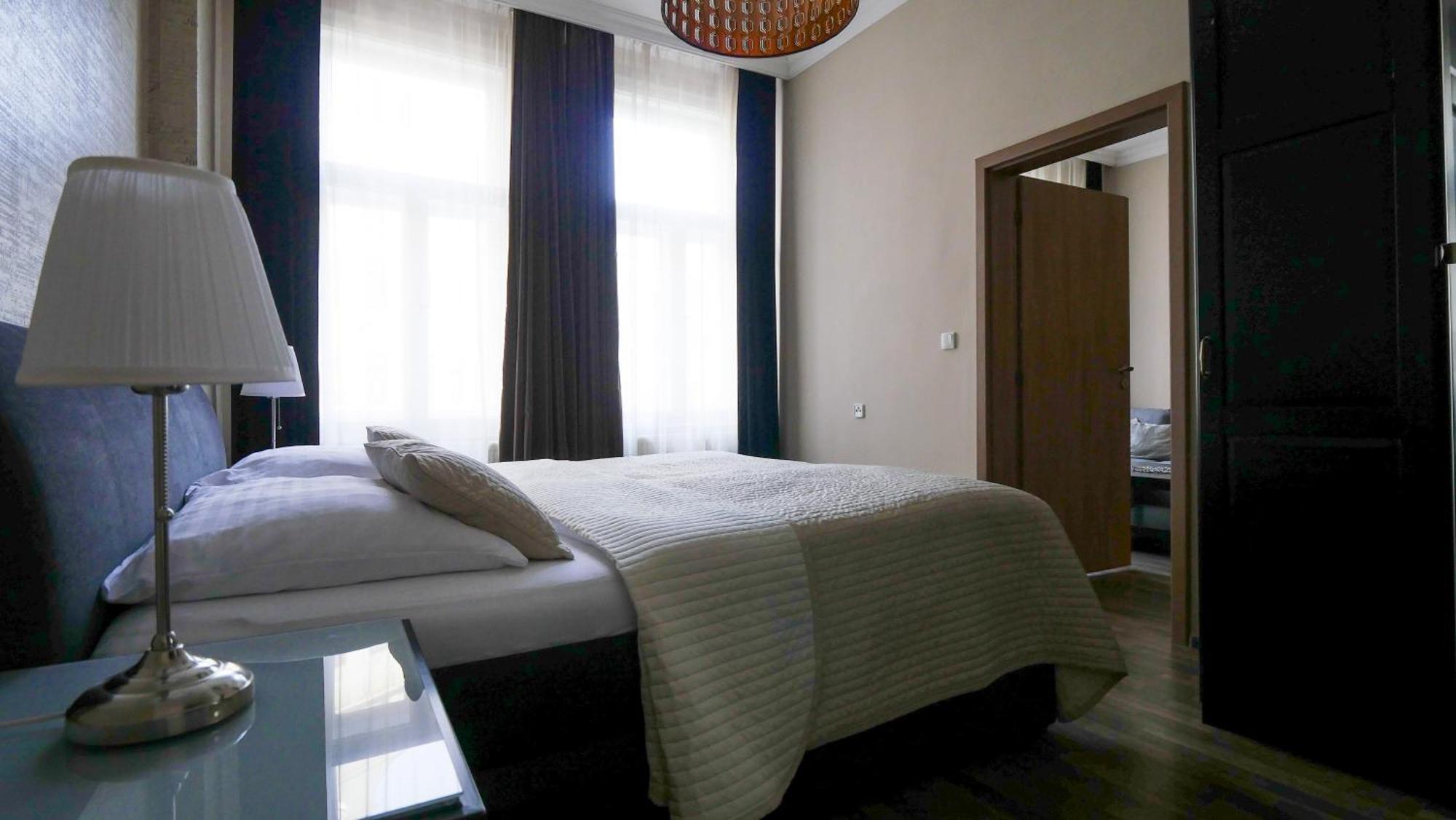 Residence Moravia Apartments Карлови Вари Екстериор снимка